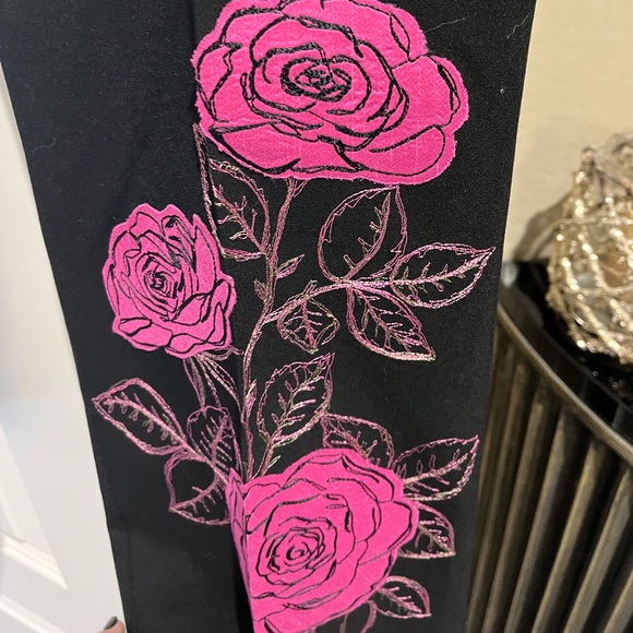 Karen Kane Capri Length Dress Pants - Picture 2 of 4